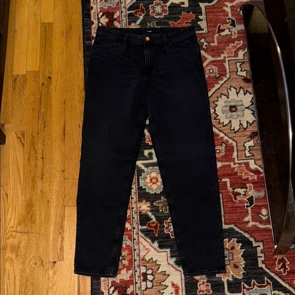 NWOT Express Women's Black Jeans - Picture 2 of 4